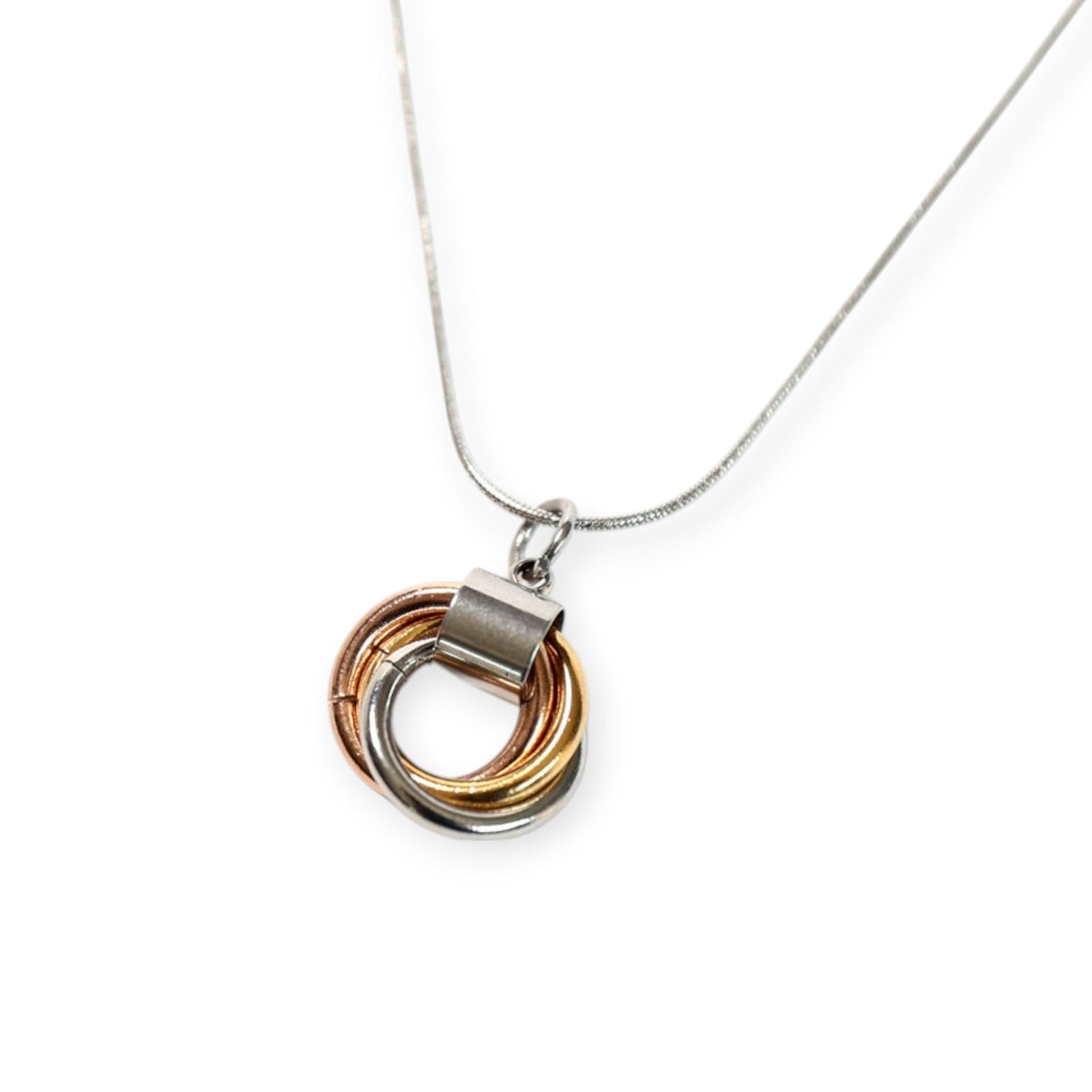 Isangqa esincinci seNecklace