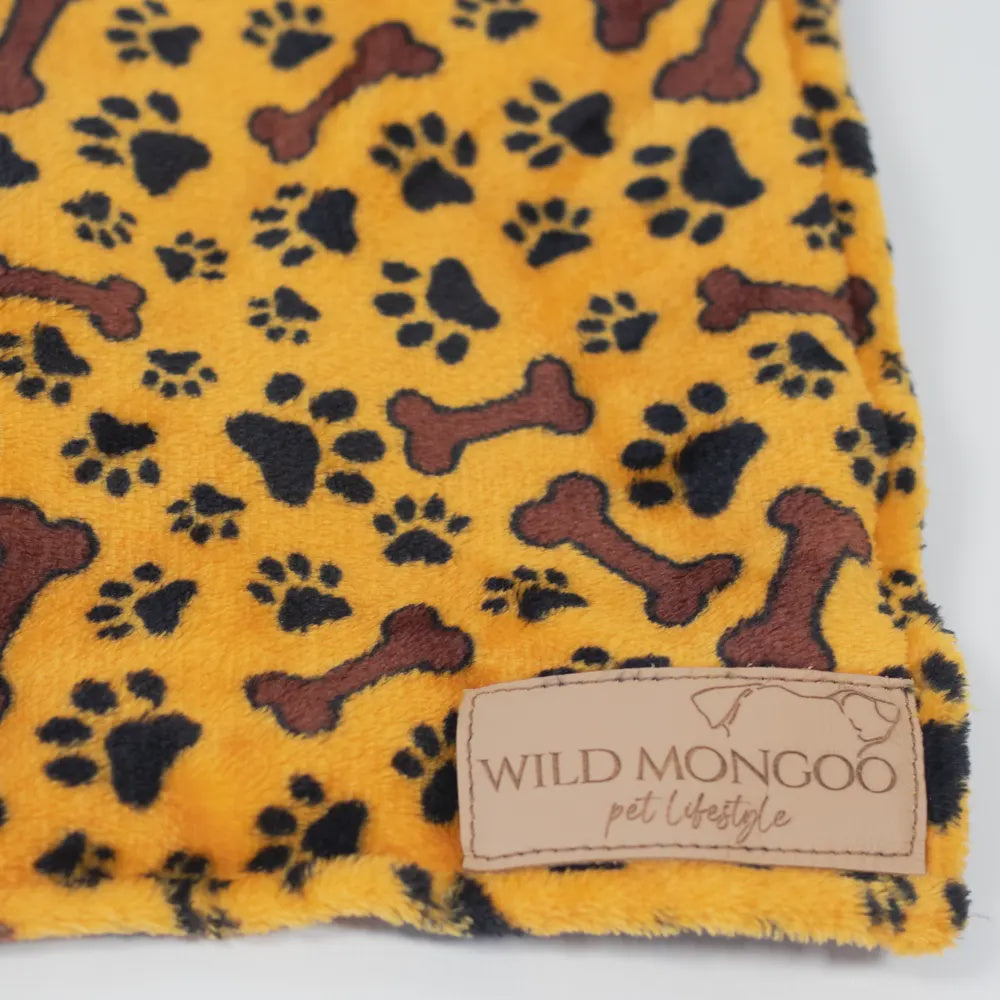 Bone Fanatic Snuggle Blanket